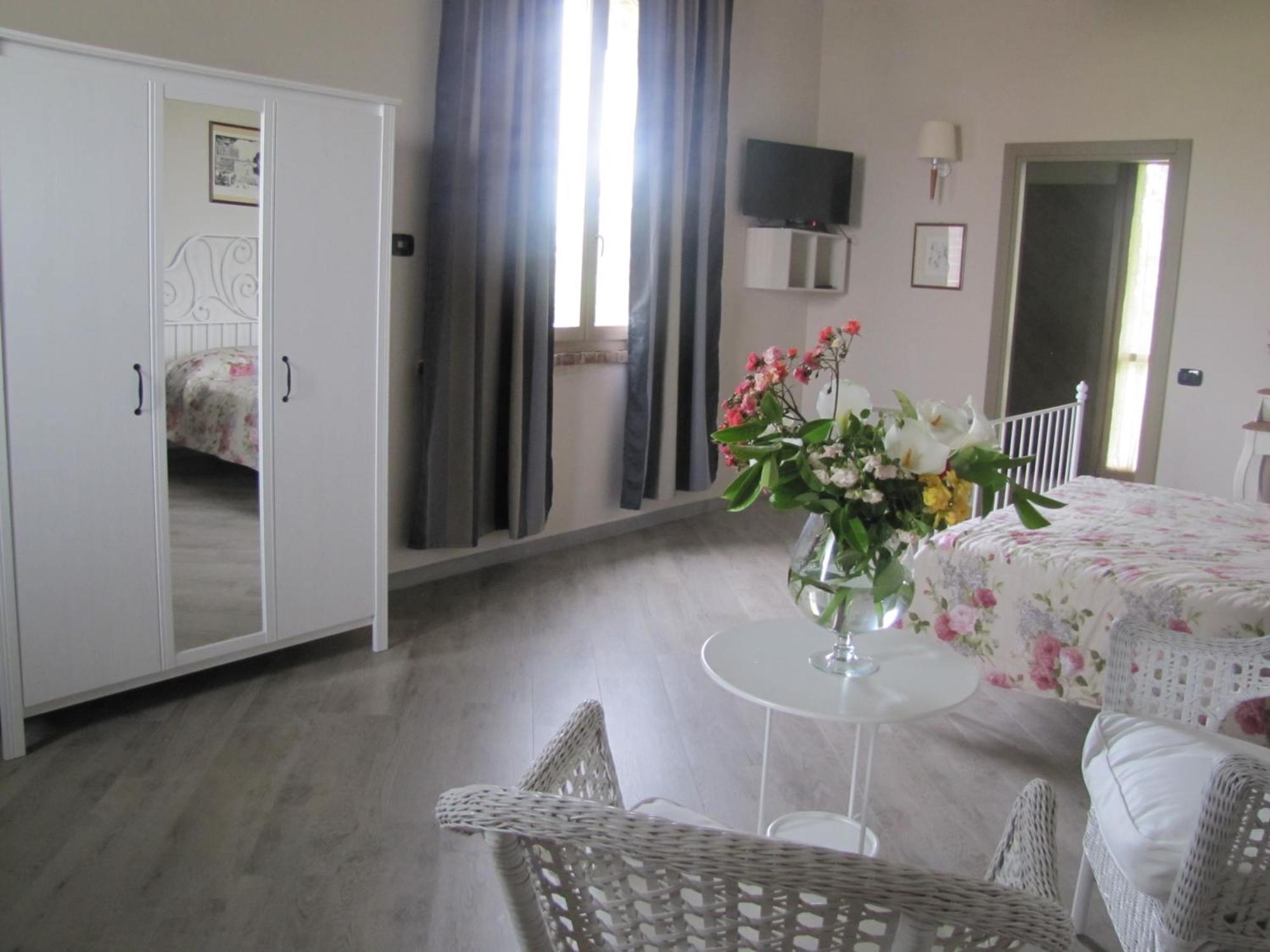 Agriturismo Bassanine Monticelli dʼOngina Zimmer foto